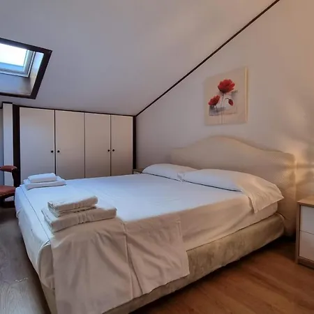 Ospitale 7 Apartament